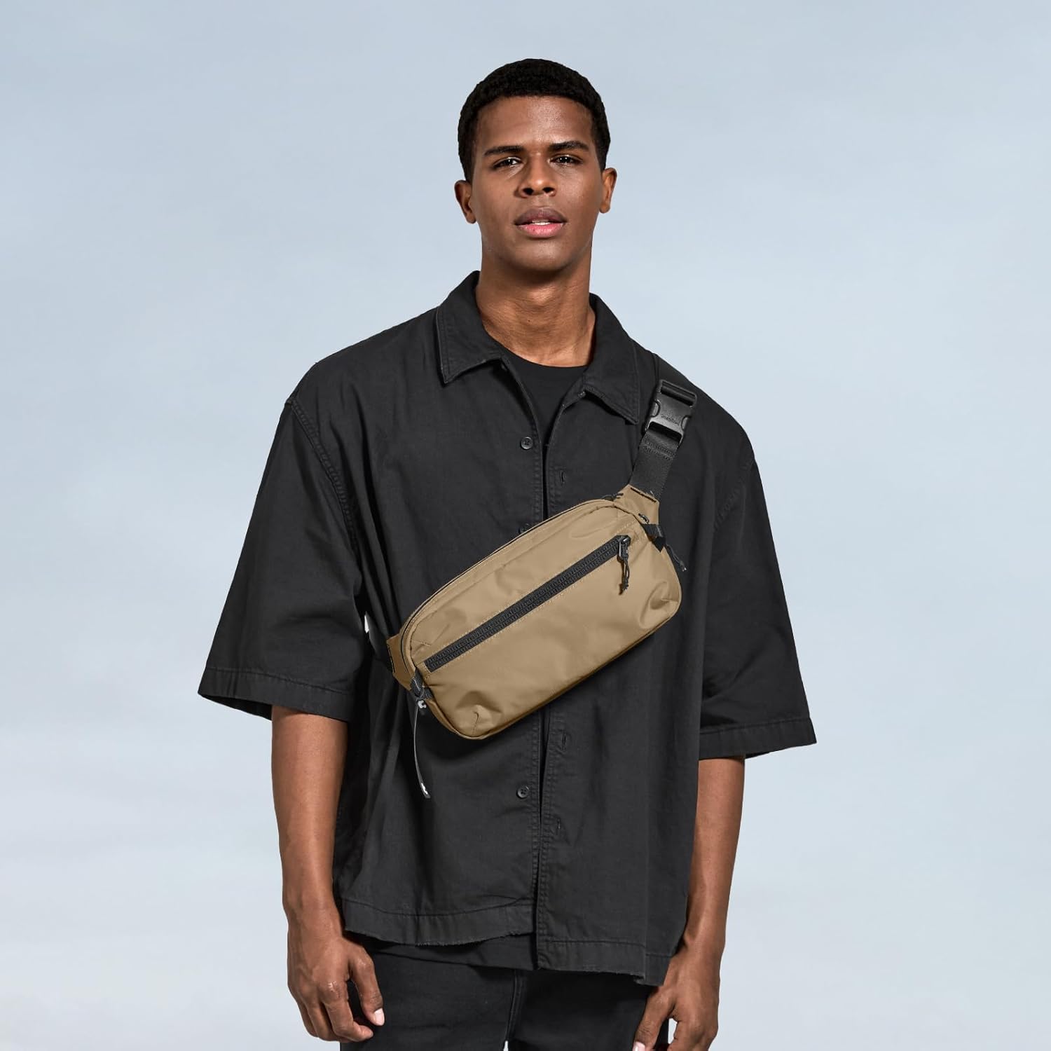tomtoc 1,5 l crossbody väska med RFID-skydd, liten unisex axelremsväska, sling bag, lätt, vattentät sling bag, för utomhusresor, svart